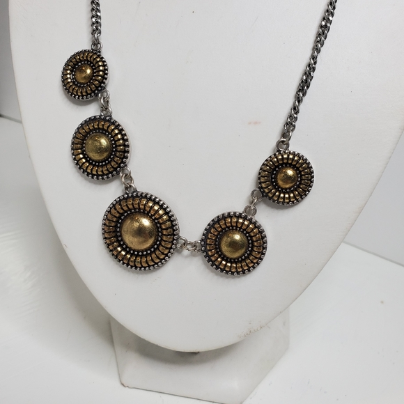 Silver/Gold Earring and Necklace Set - Picture 10 of 12